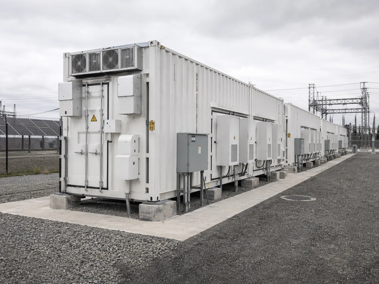 Vanadium flow battery storage system
